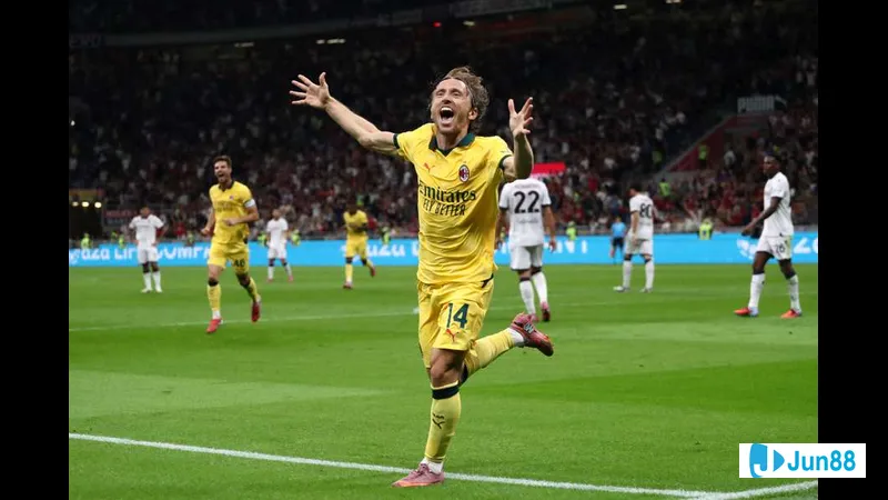 Dziugas Telsiai and Hegelmann players in a fierce battle for the ball