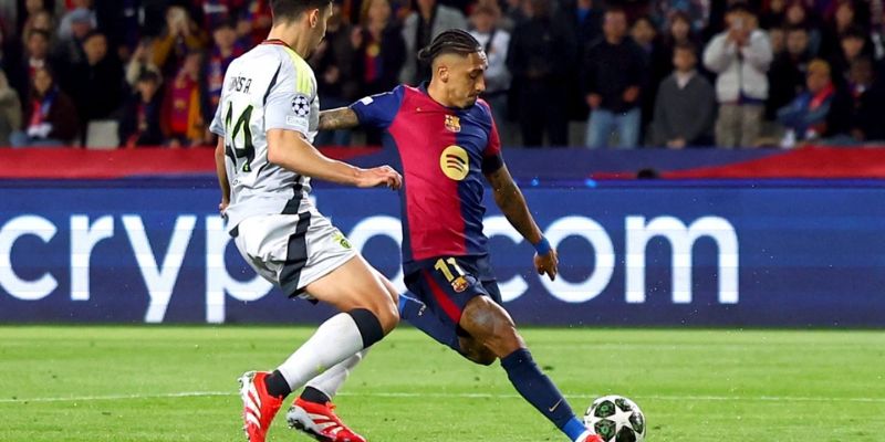 Cầu thủ đảm nhận vai trò IDM trong bóng đá