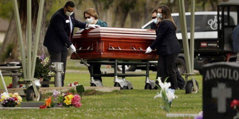 Mơ đám ma nước mắt rơi hóa thành tiền vàng – điềm báo trúng thưởng liên tục