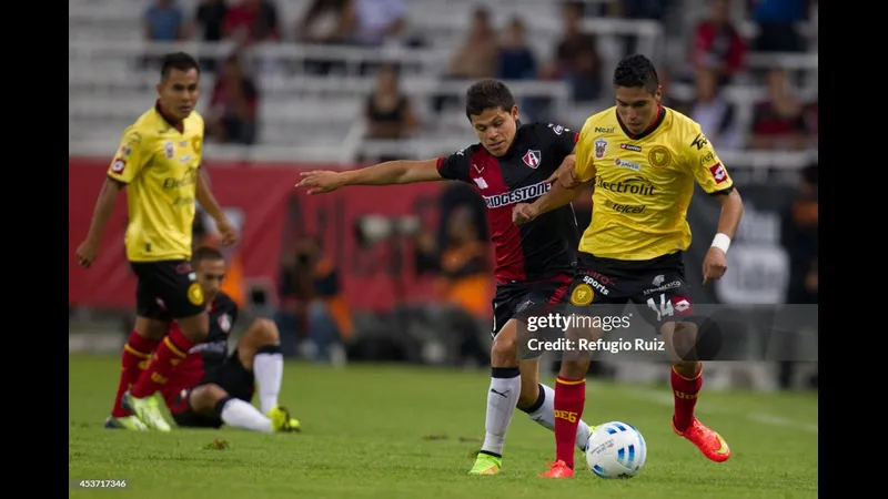 Trận đấu giữa đội bóng Atlas và Leones