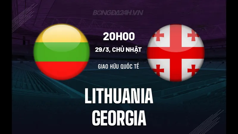 Cầu thủ Lithuania chống đỡ đối thủ Georgia trên sân cỏ